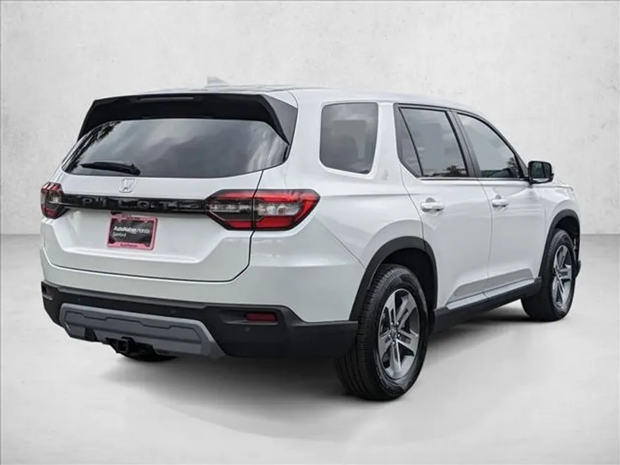 2025 Honda Pilot EX-L photo 1