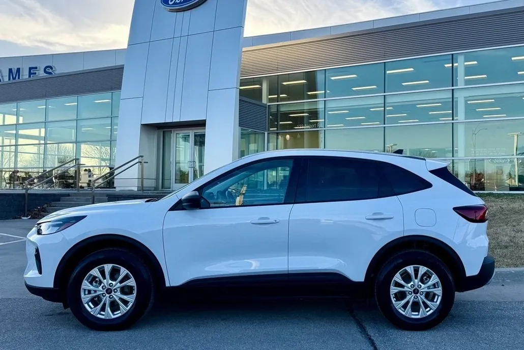 2025 Ford Escape Active photo 1