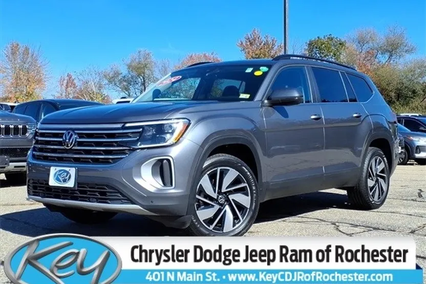 2024 Volkswagen Atlas SE Technology photo 1