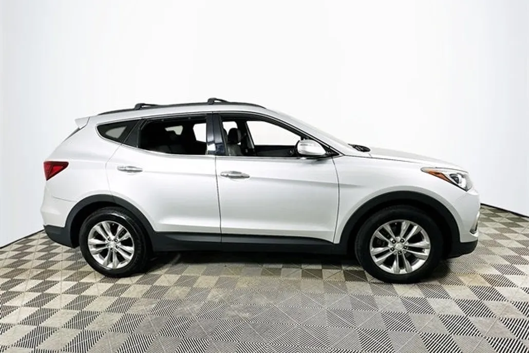 2018 Hyundai Santa Fe Value Premium Sport 2.0T Base photo 1