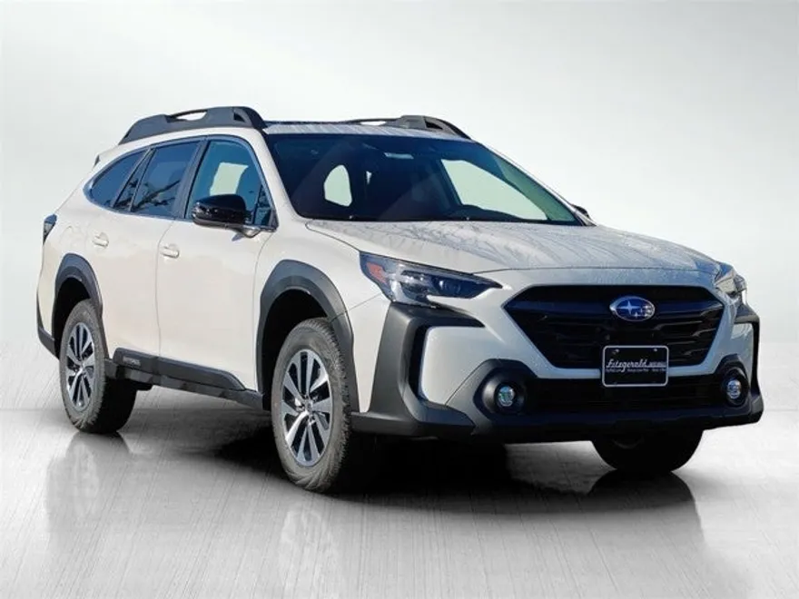 2025 Subaru Outback Premium photo 1