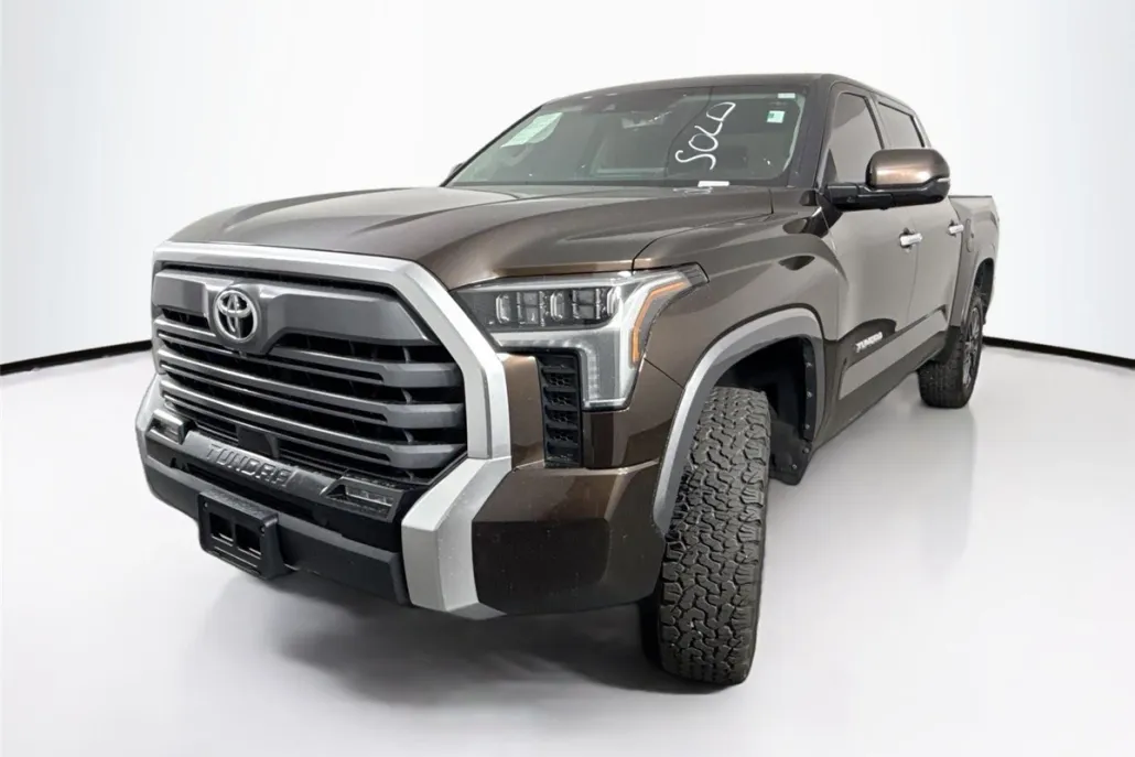 2023 Toyota Tundra Limited photo 1