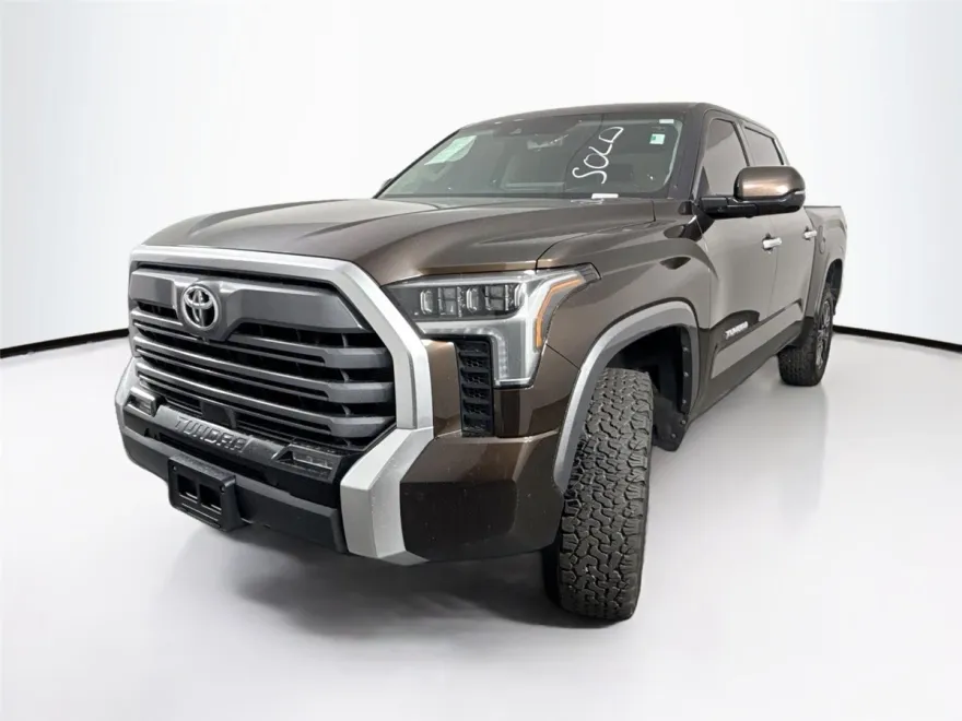 2023 Toyota Tundra Limited photo 1