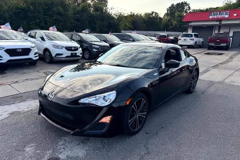 2013 Scion FR-S Base photo 1