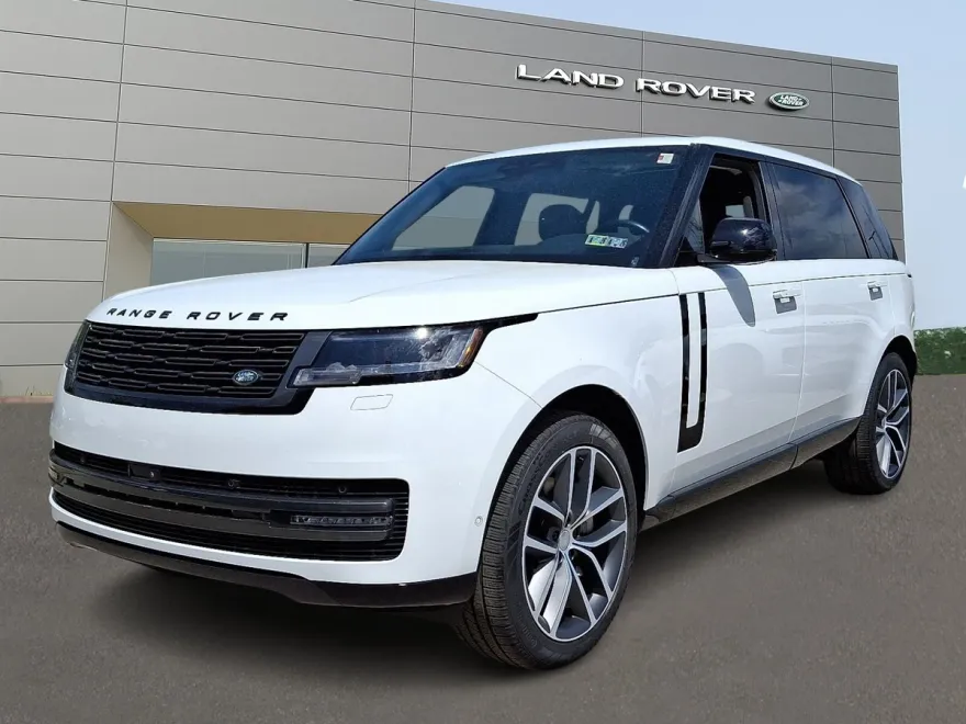 2024 Land Rover Range Rover SE photo 1