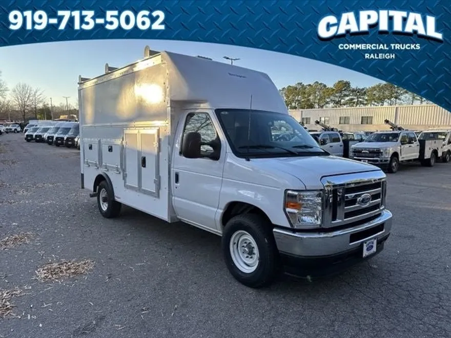 2025 Ford E-350 Base photo 1