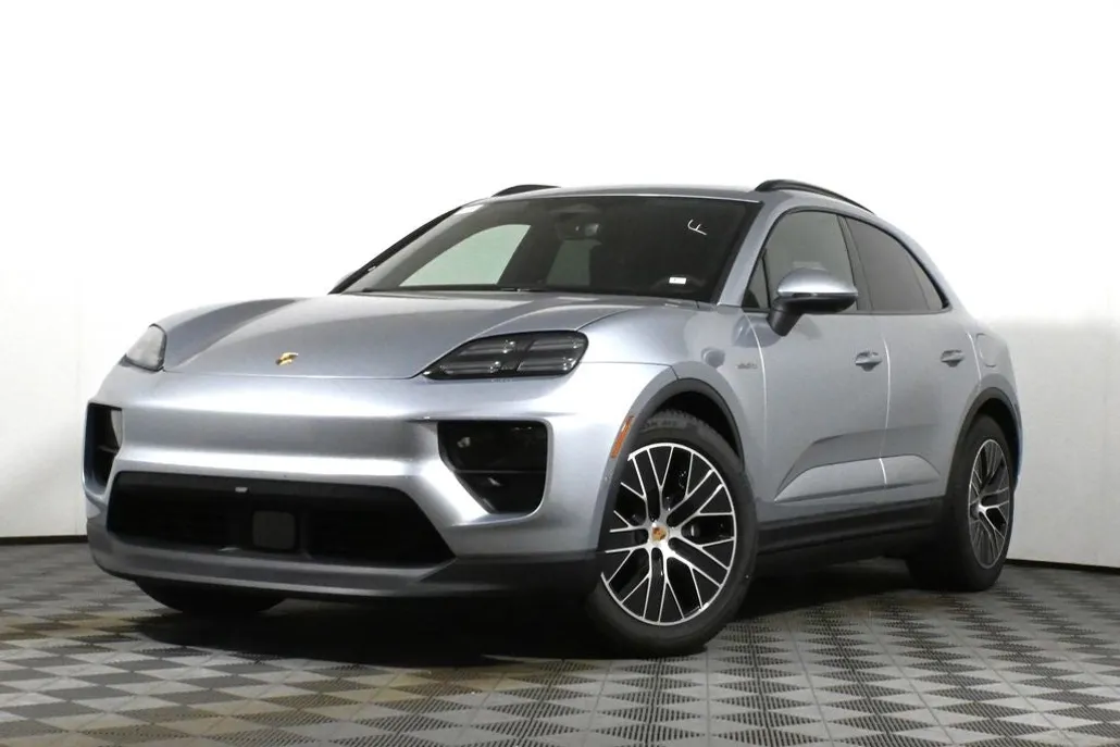 2025 Porsche Macan Electric 4 photo 1