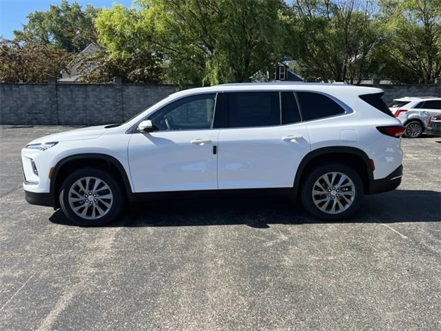 2026 Buick Enclave Preferred photo 1