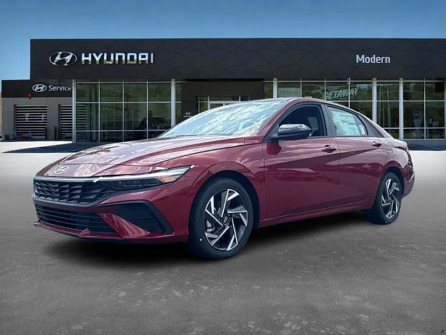 2025 Hyundai Elantra SEL Sport photo 1