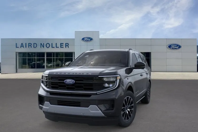 2025 Ford Expedition Platinum photo 1