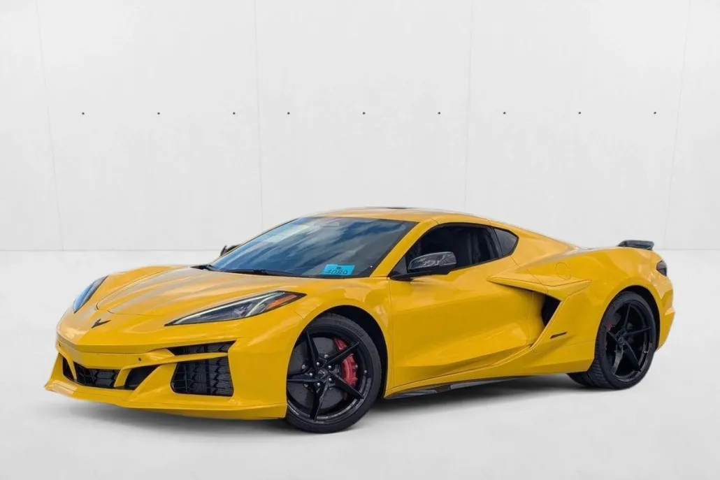 2025 Chevrolet Corvette E-Ray 2LZ photo 1