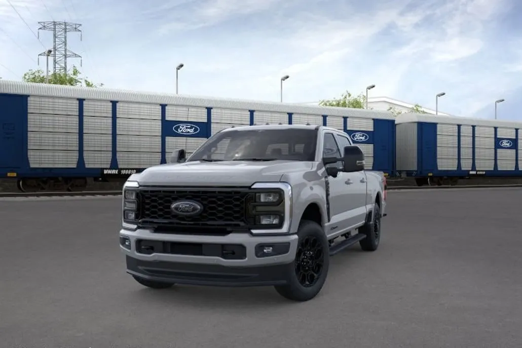 2026 Ford F-350 Lariat photo 1