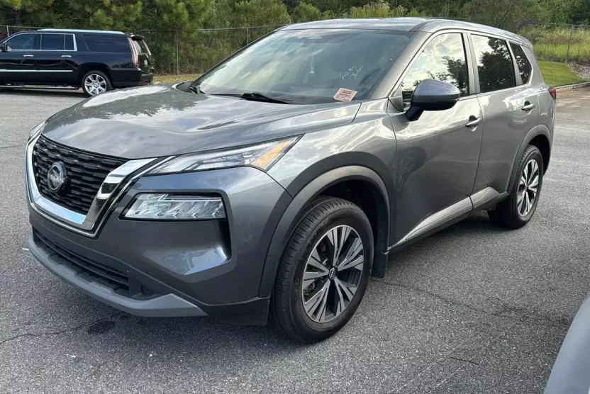 2022 Nissan Rogue SV photo 1