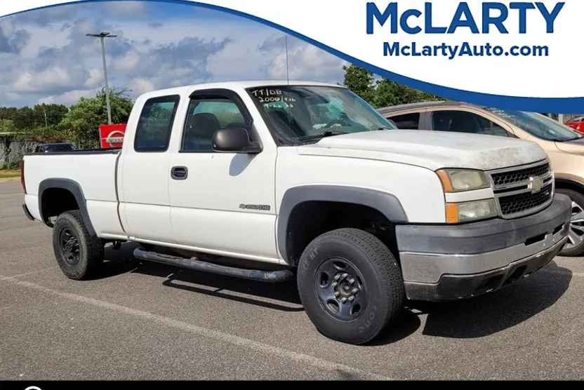 2007 Chevrolet Silverado 2500HD Work Truck photo 1