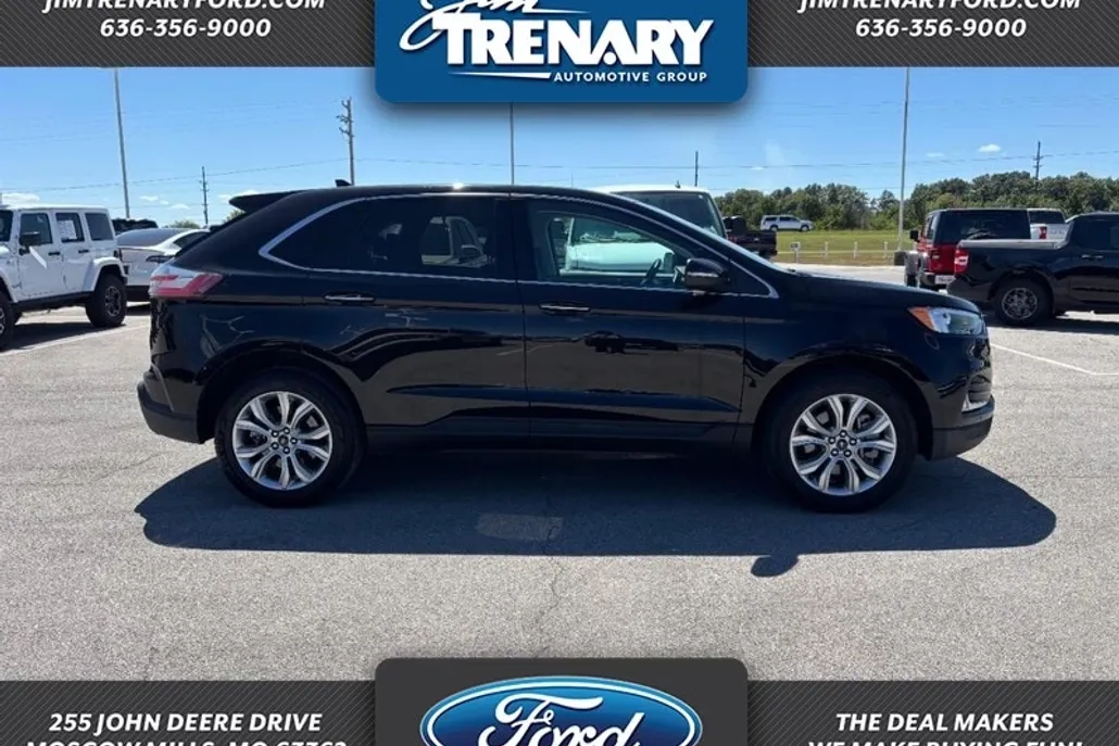 2024 Ford Edge Titanium photo 1