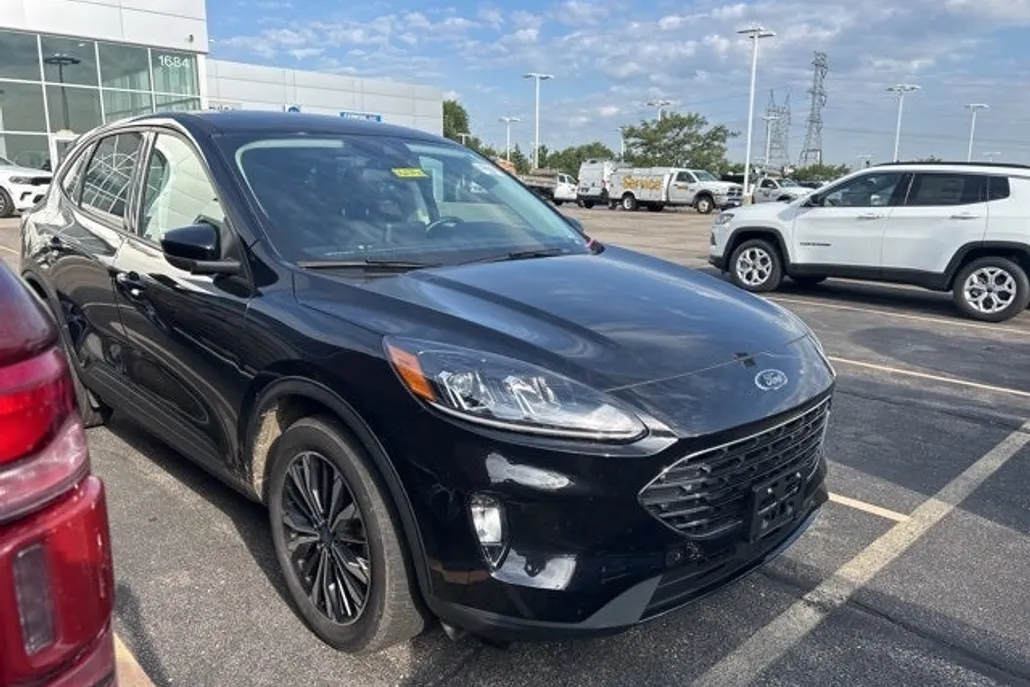 2022 Ford Escape SEL photo 1