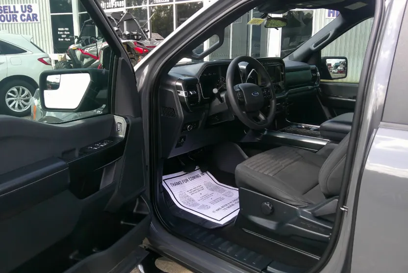 2021 Ford F-150 XL photo 1