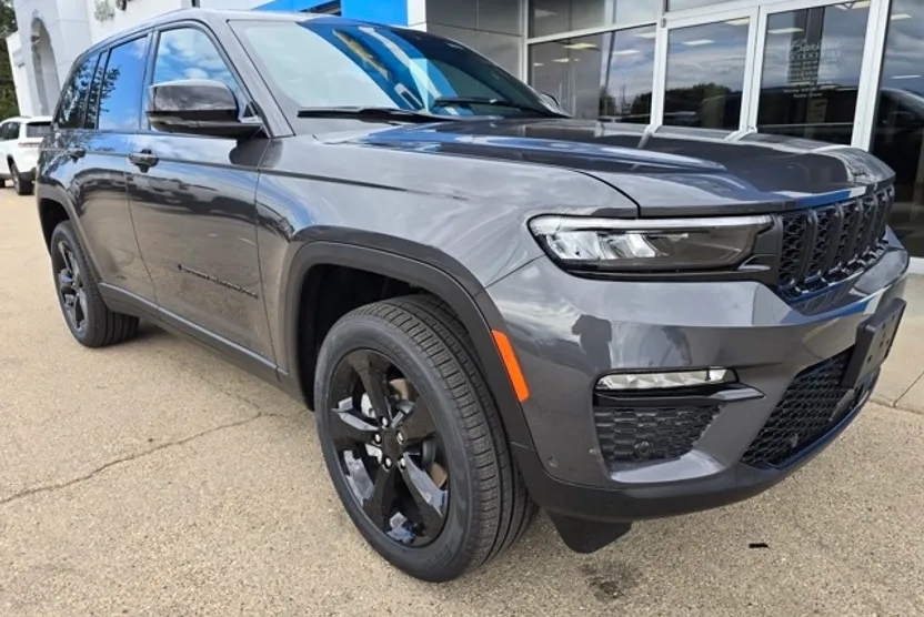 2025 Jeep Grand Cherokee Limited photo 1