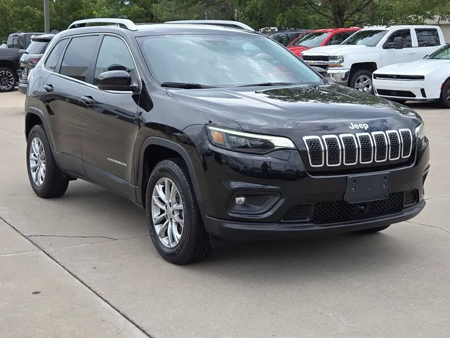 2021 Jeep Cherokee Latitude Lux photo 1