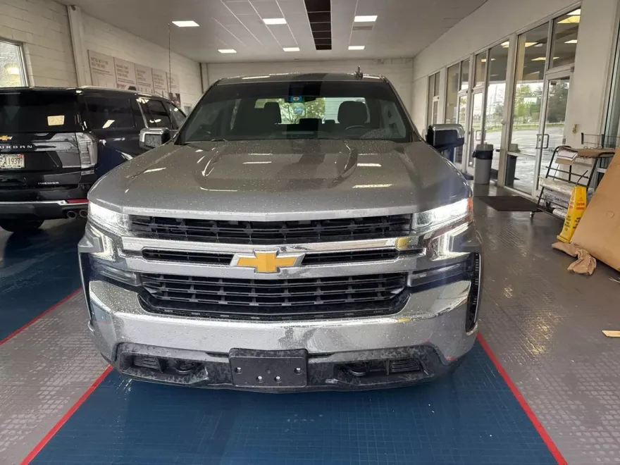 2019 Chevrolet Silverado 1500 LT photo 1