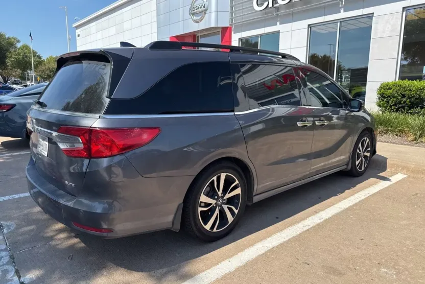 2018 Honda Odyssey Elite photo 1