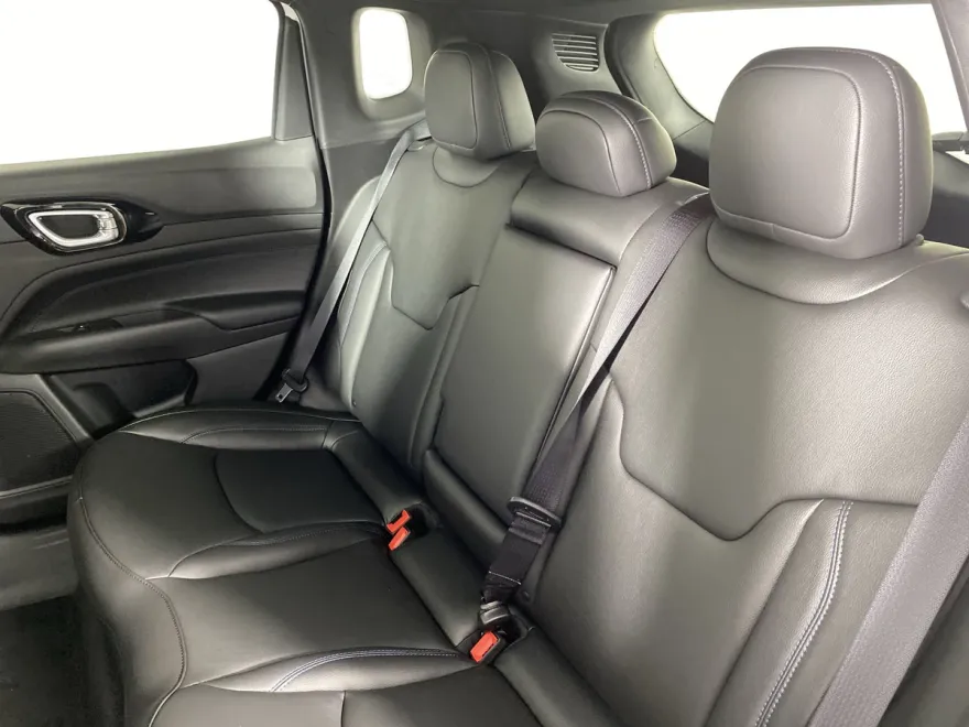 2025 Jeep Compass Limited photo 1