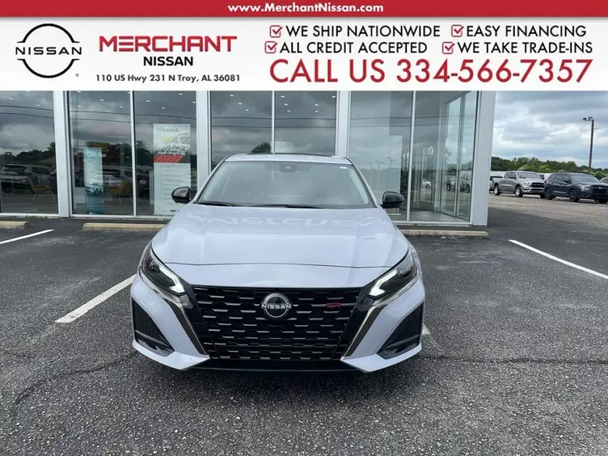 2024 Nissan Altima SR photo 1