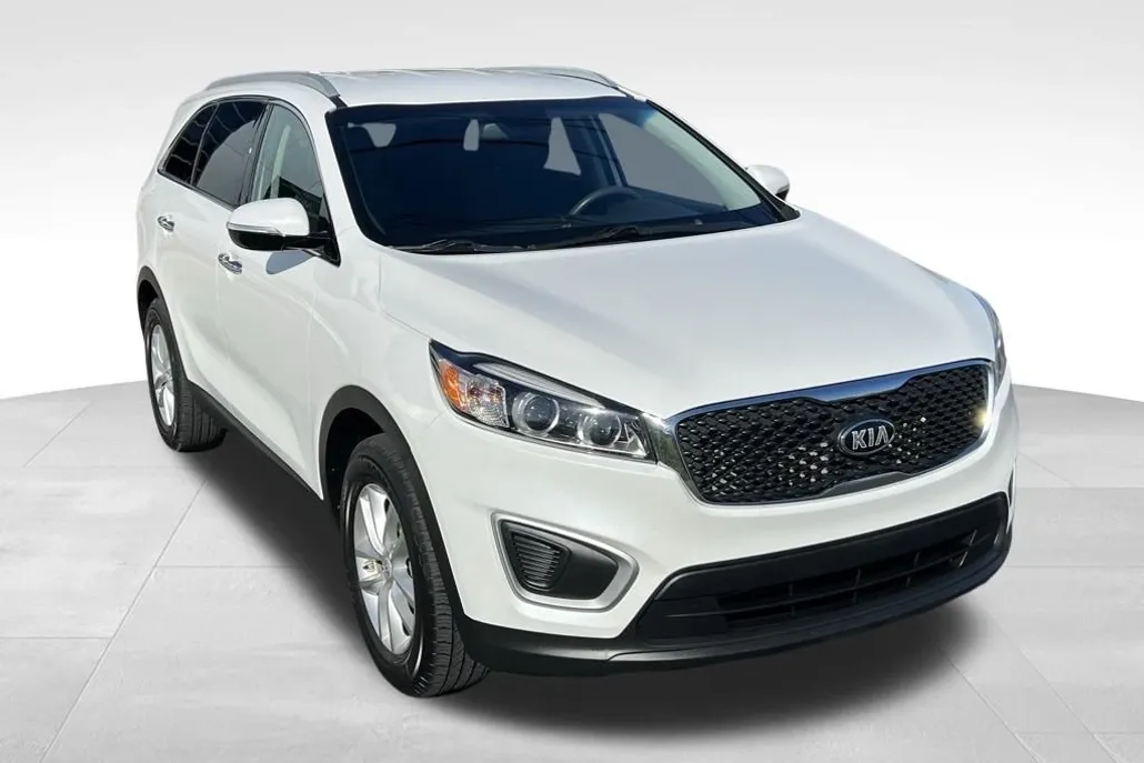 2016 Kia Sorento LX photo 1