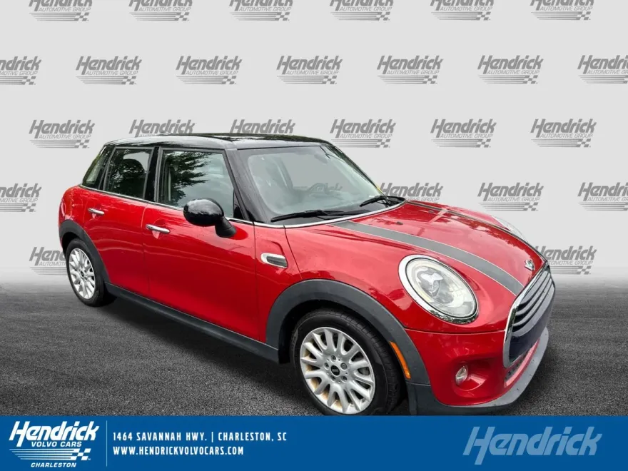 2016 Mini Cooper Hardtop 4 Door photo 1