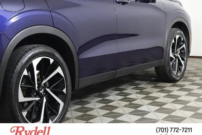 2023 Mitsubishi Outlander SE photo 1