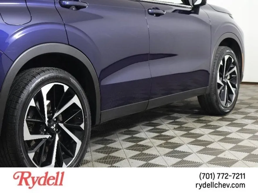 2023 Mitsubishi Outlander SE photo 1