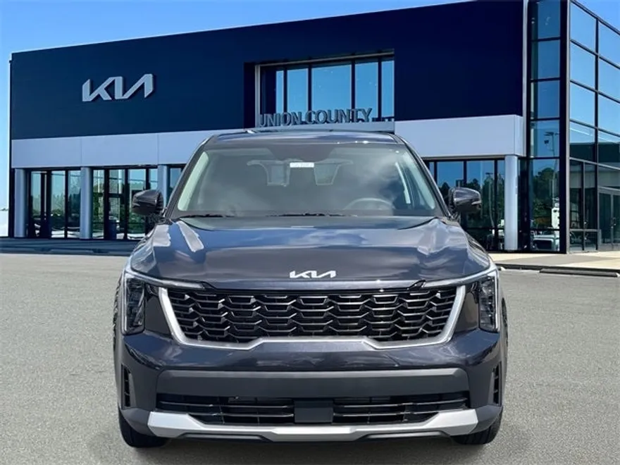 2026 Kia Sorento LX photo 1
