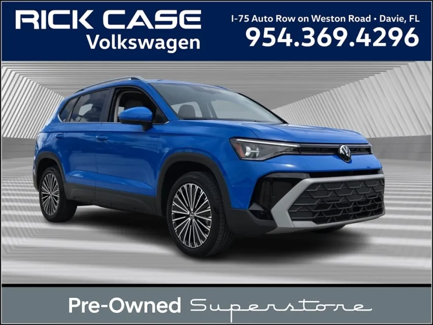 2025 Volkswagen Taos SE photo 1