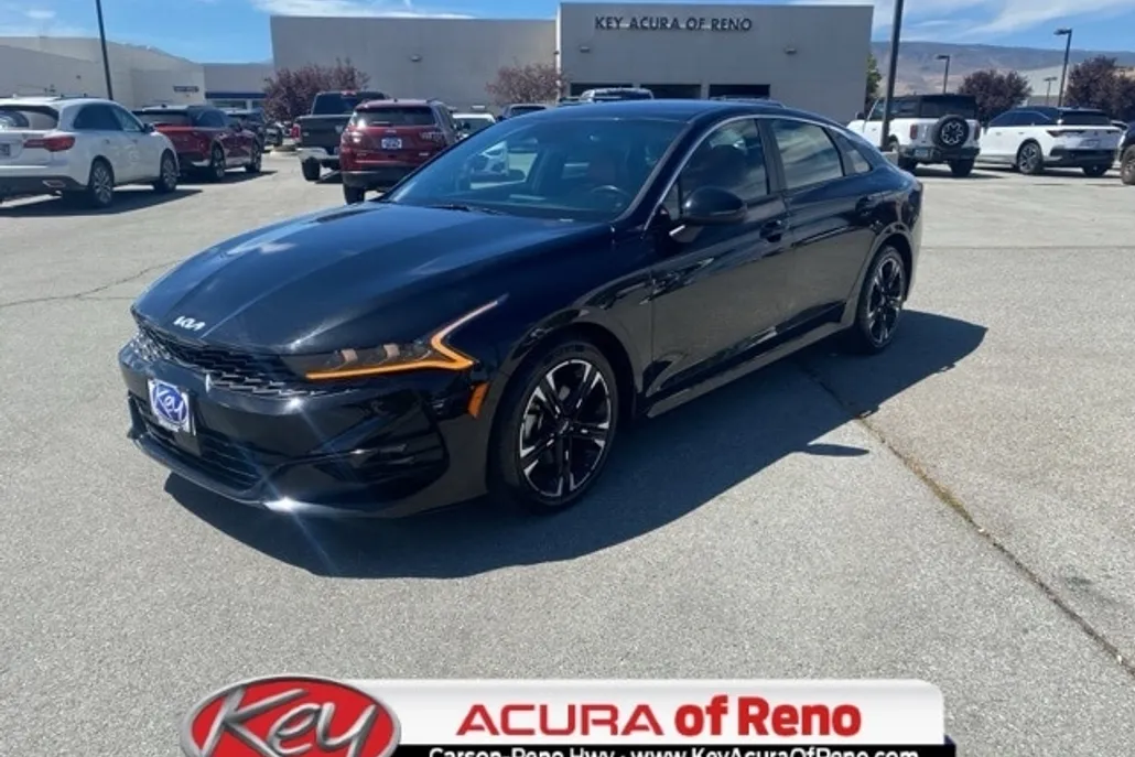 2024 Kia K5 GT-Line photo 1