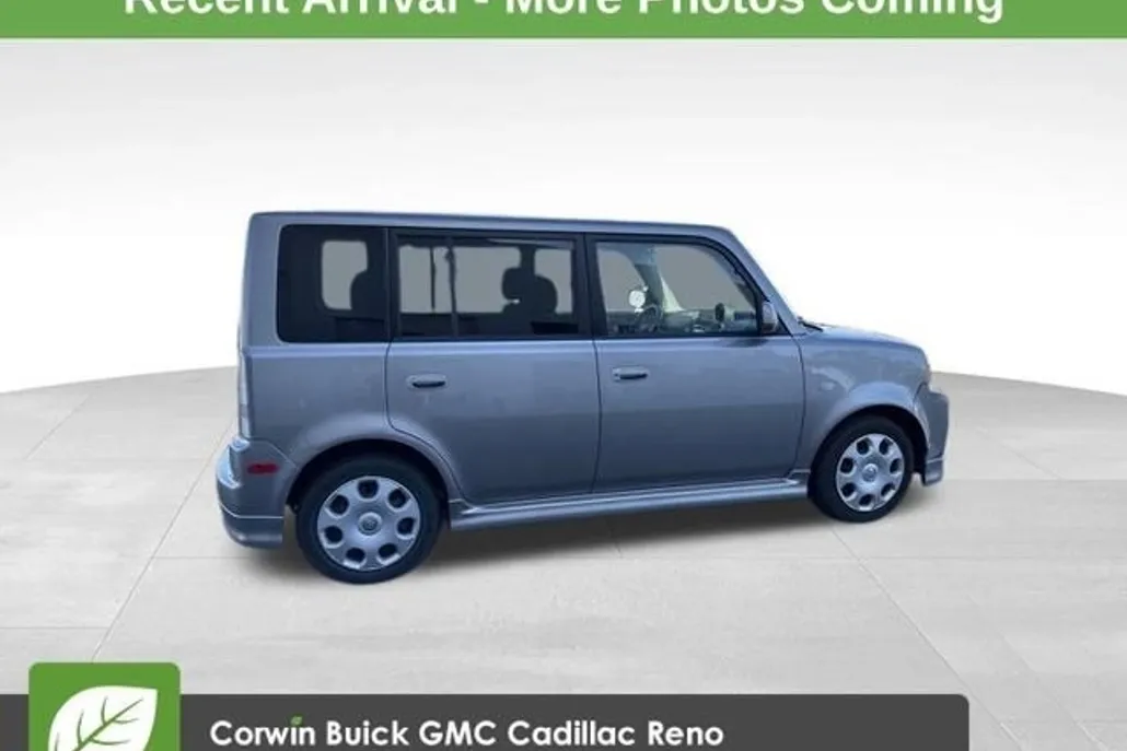 2005 Scion xB Base photo 1