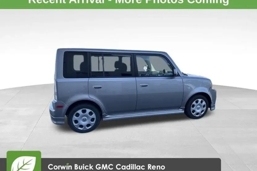2005 Scion xB Base photo 1