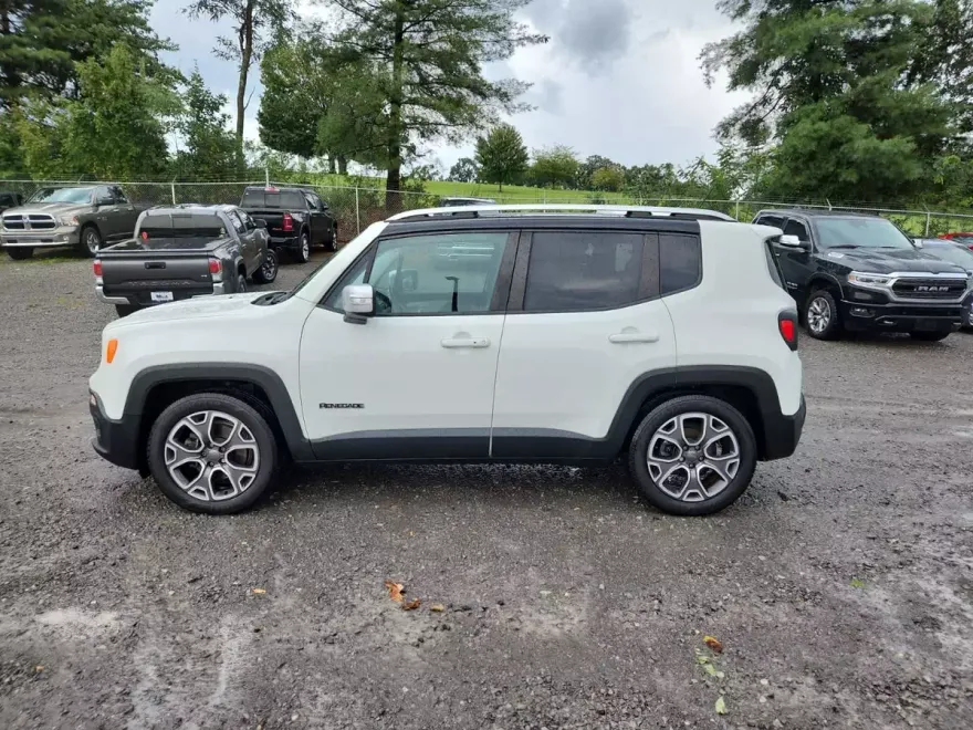 2015 Jeep Renegade Limited photo 1