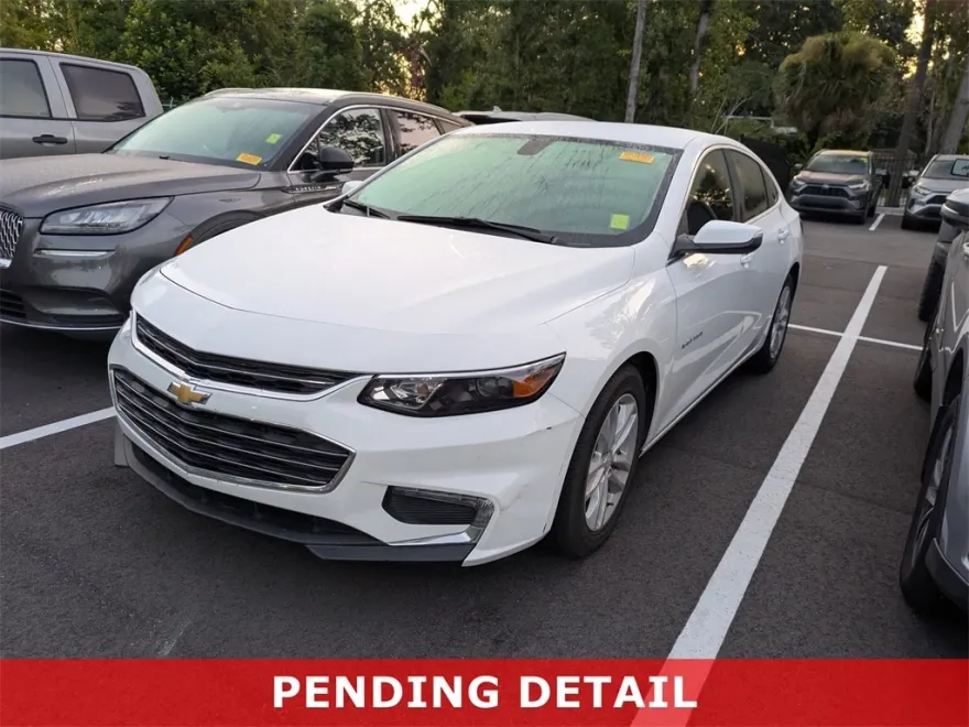 2018 Chevrolet Malibu 1LT photo 1