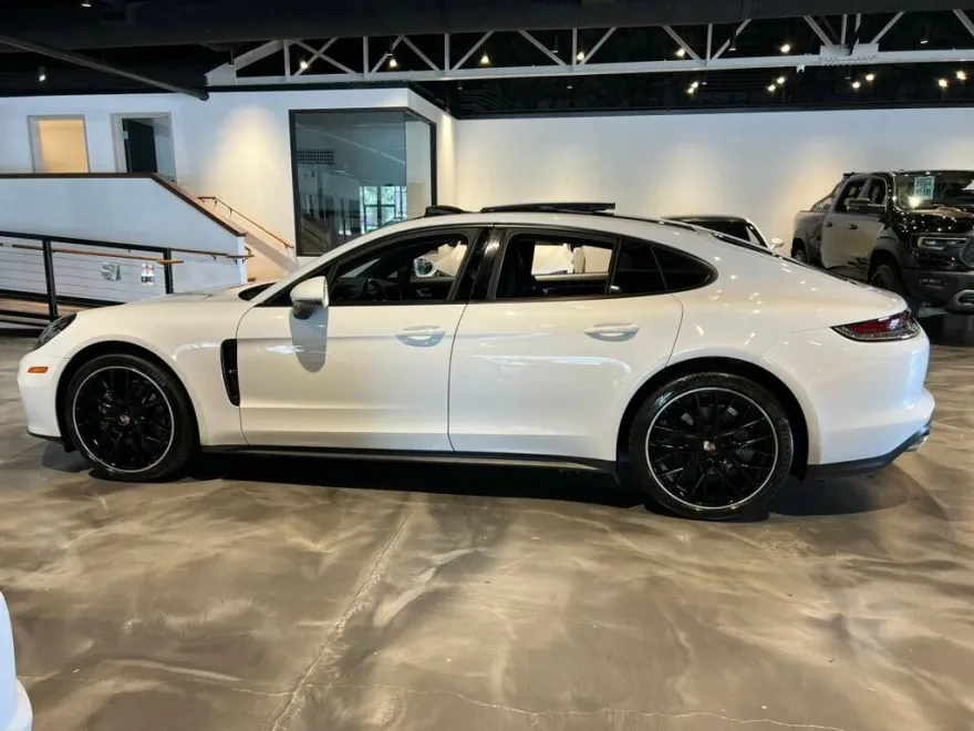 2021 Porsche Panamera Base photo 1