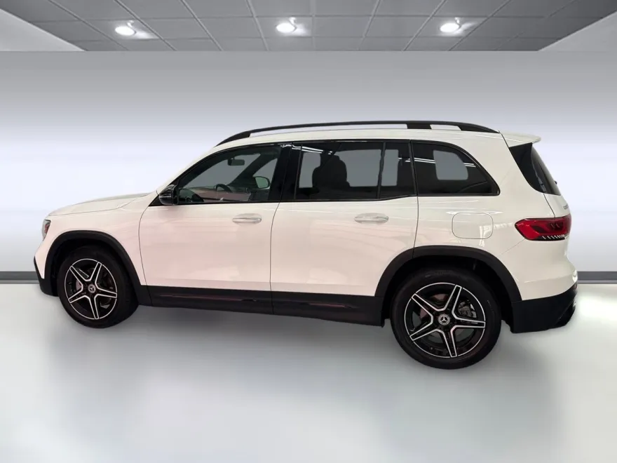 2022 Mercedes Benz GLB 250 photo 1