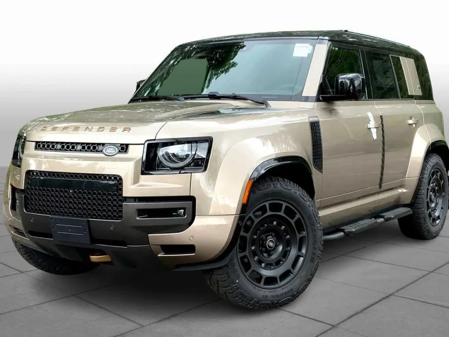 2025 Land Rover Defender 110 photo 1