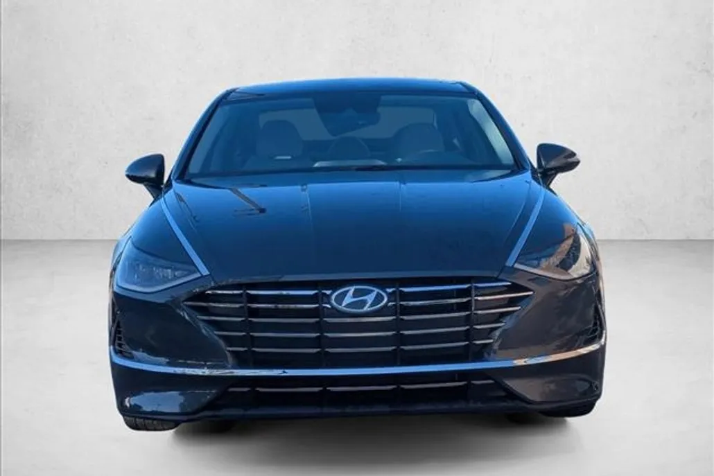 2023 Hyundai Sonata SE photo 1