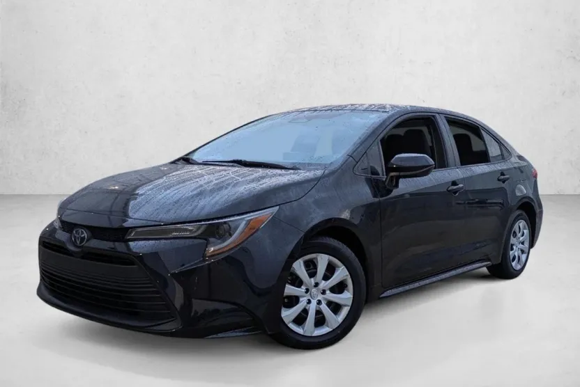 2024 Toyota Corolla LE photo 1
