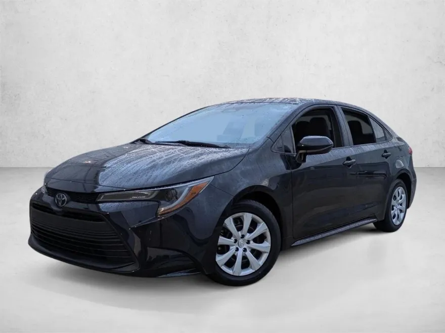 2024 Toyota Corolla LE photo 1