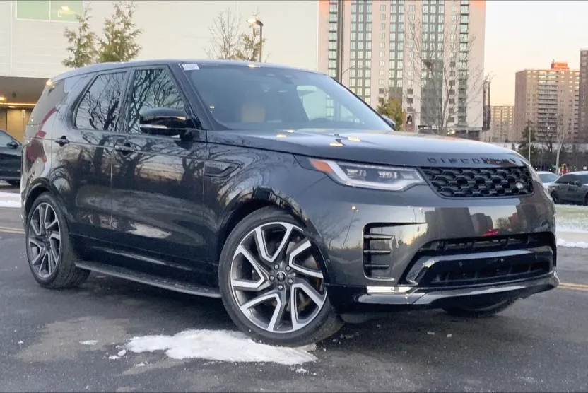 2025 Land Rover Discovery SE photo 1