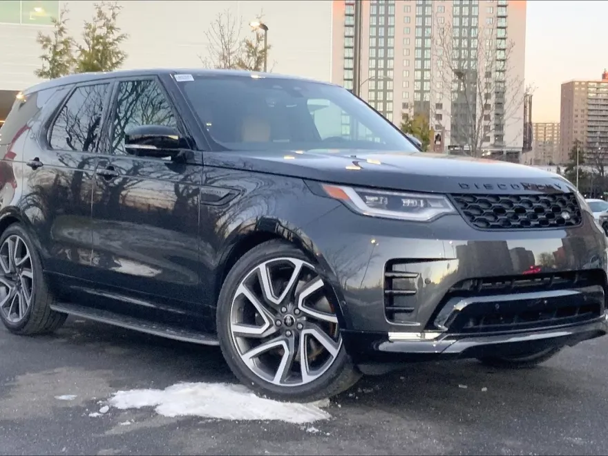 2025 Land Rover Discovery SE photo 1