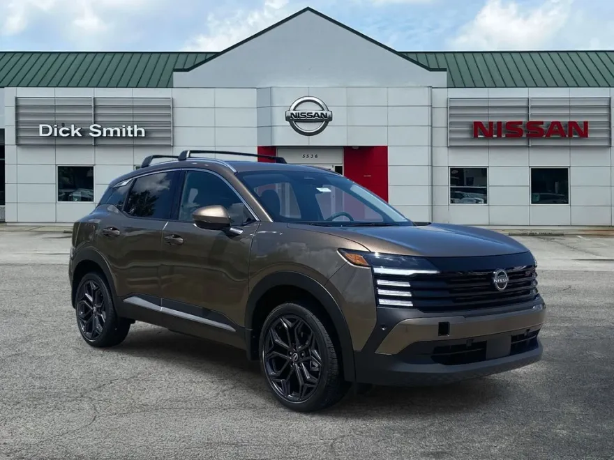 2025 Nissan Kicks SR photo 1