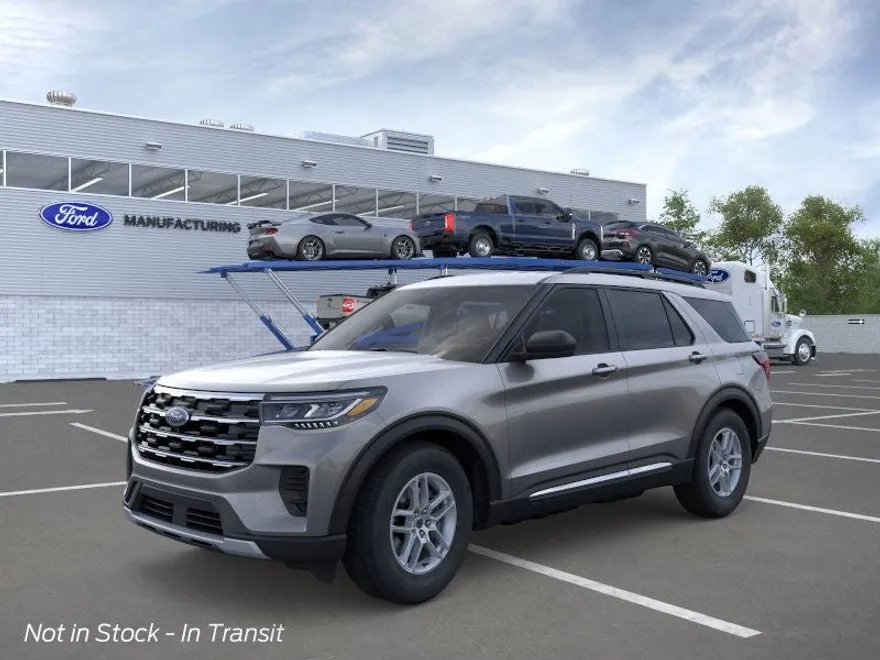 2025 Ford Explorer photo 1