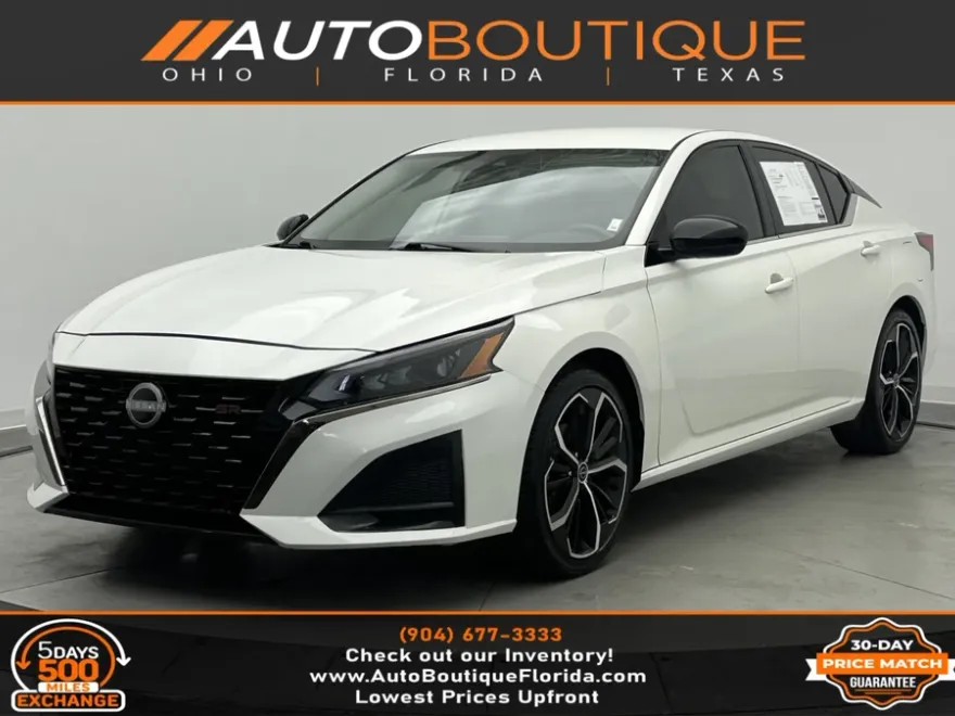 2023 Nissan Altima 2.5 SR photo 1