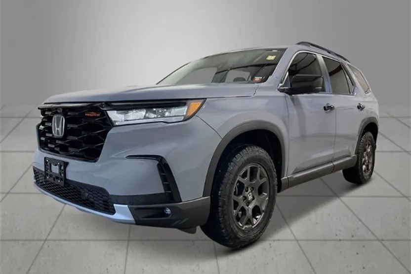2025 Honda Pilot TrailSport photo 1